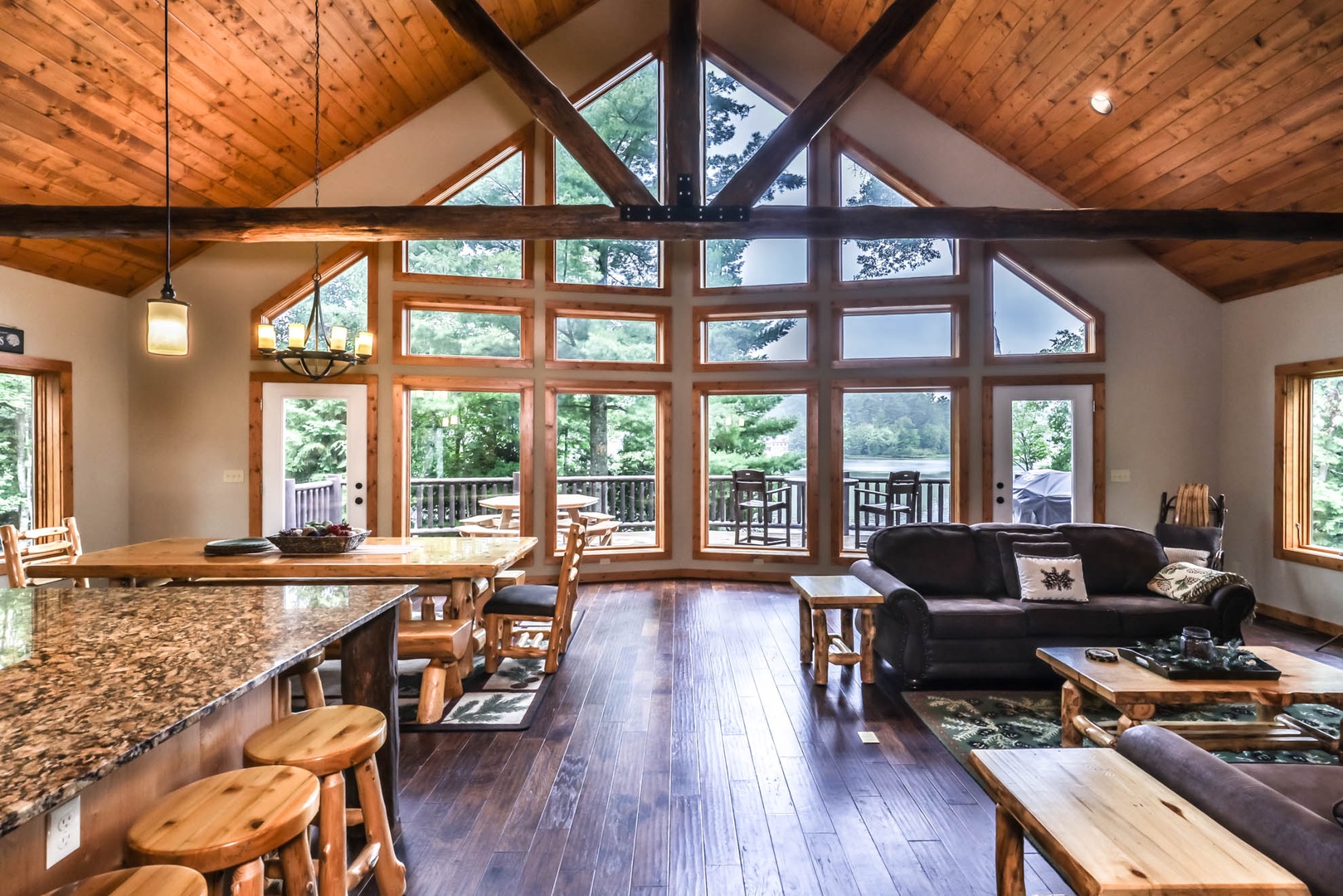 Cranberry Lake Chalet